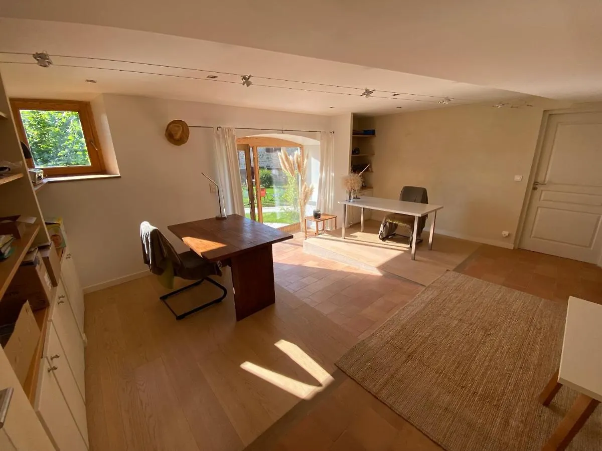 Les Caselles, Gite Et Maison D'Hotes Saint-Beauzely