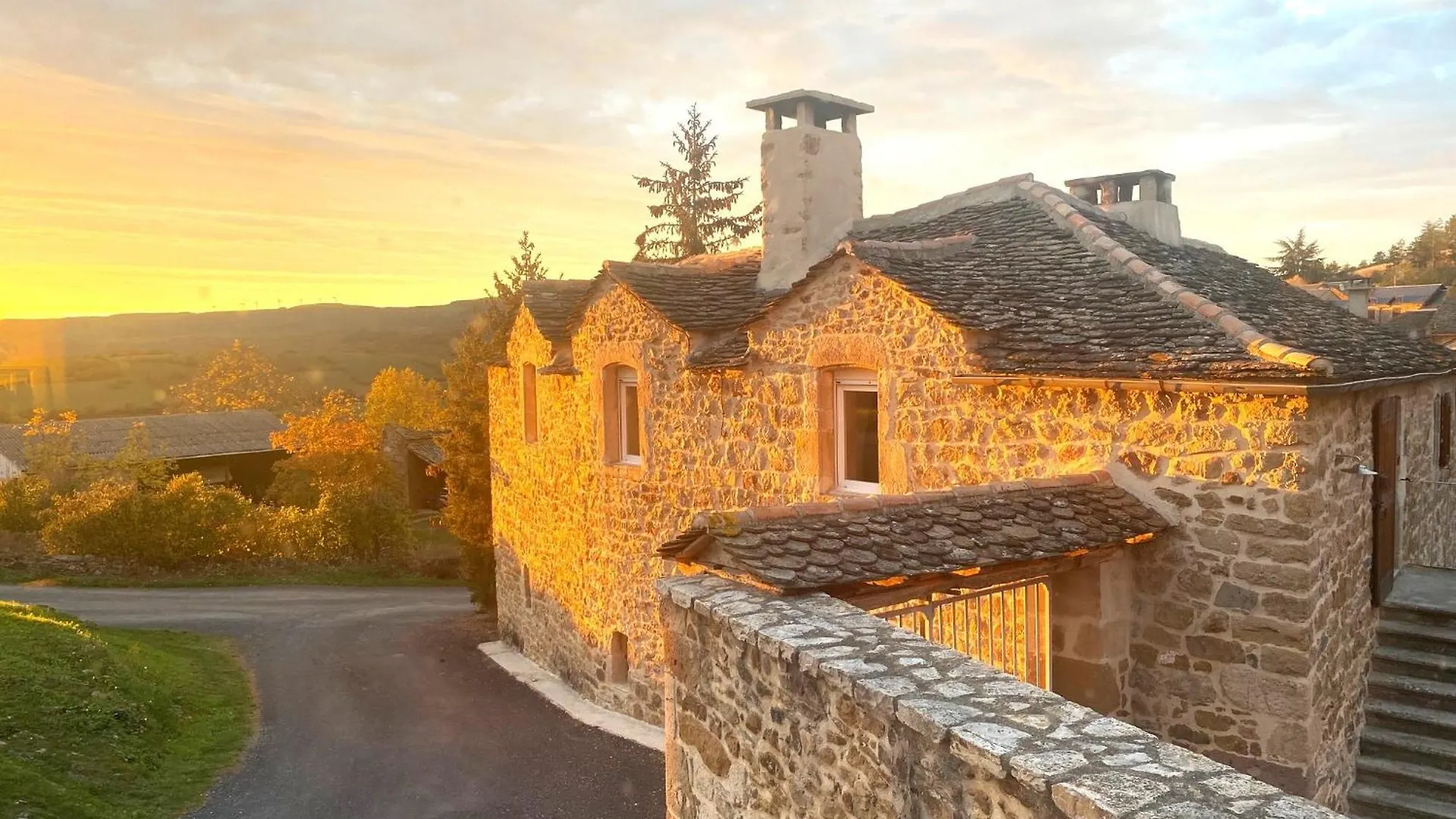 Les Caselles, Gite Et Chambre D'Hotes Saint-Beauzely Guest house