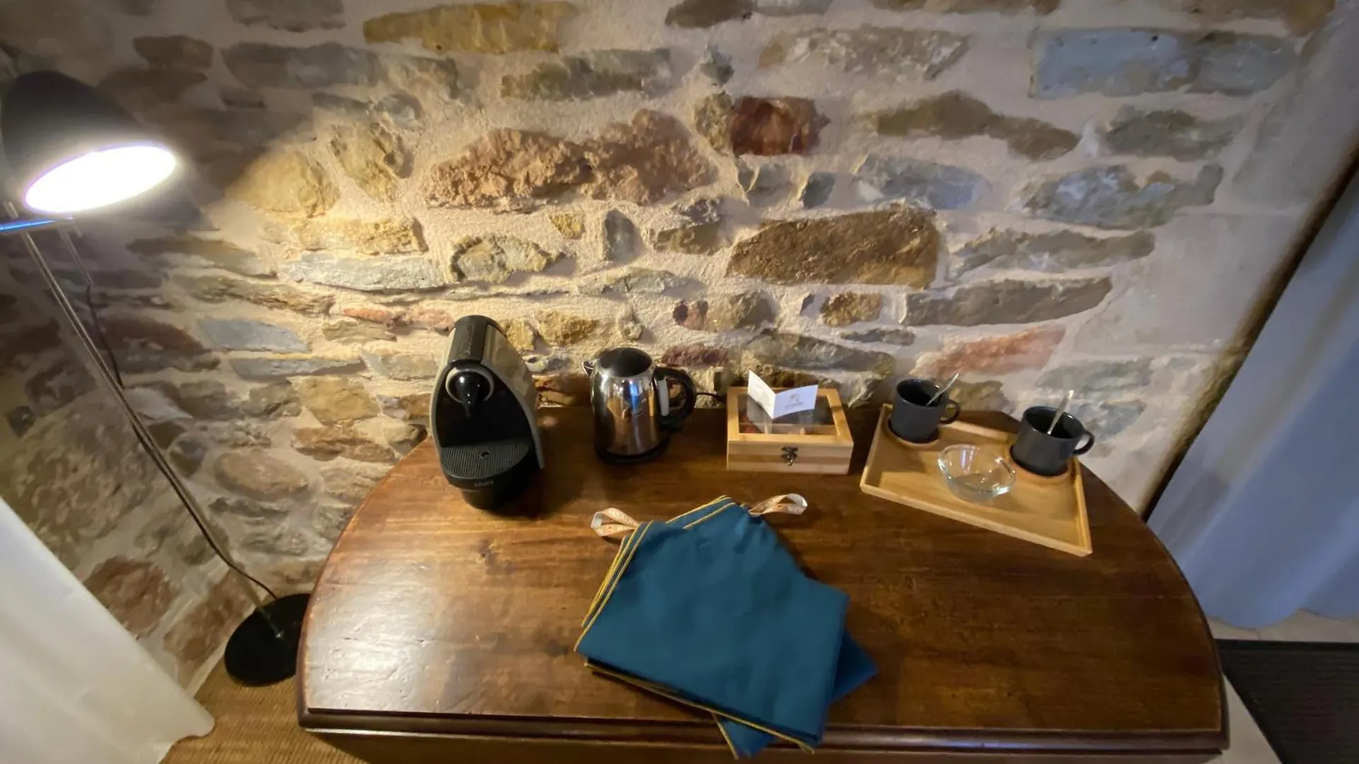 Les Caselles, Gite Et Maison D'Hotes Saint-Beauzely Gasthof