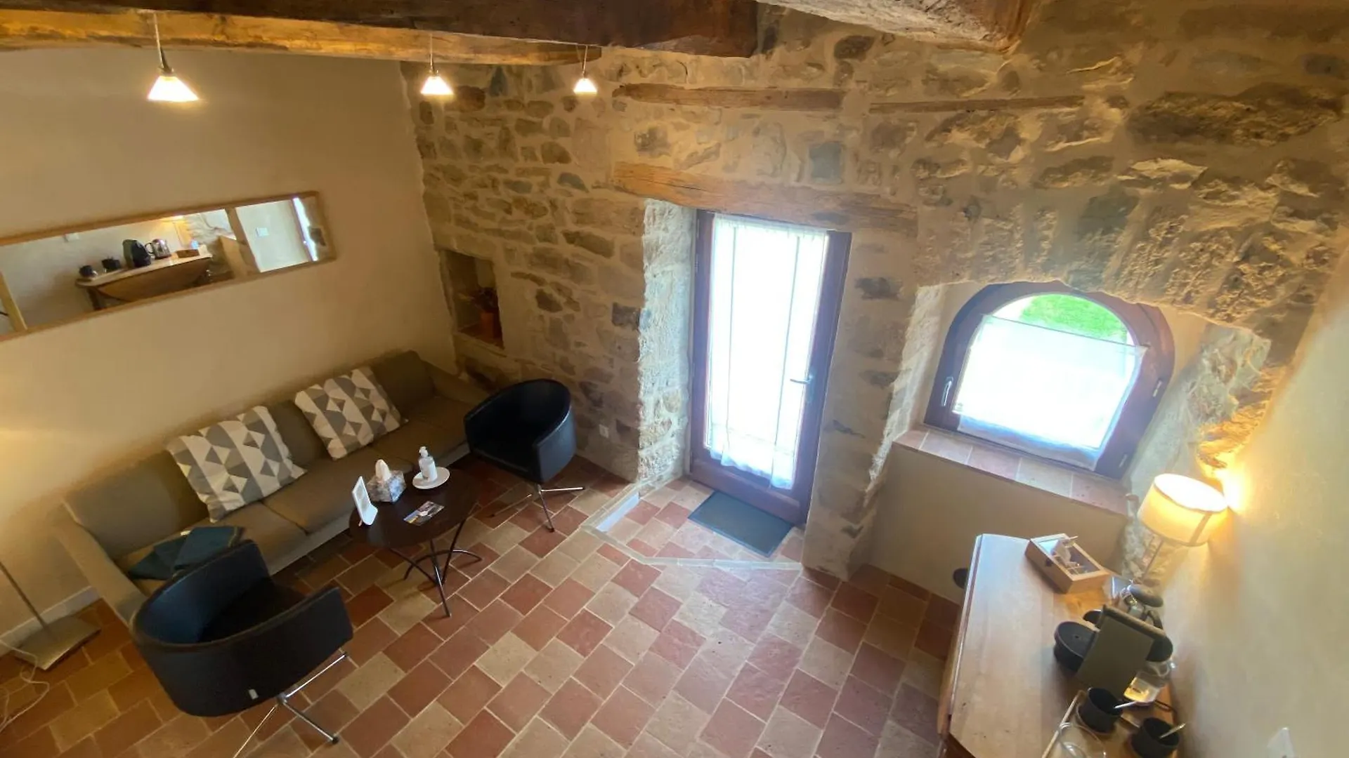 Les Caselles, Gite Et Chambre D'Hotes Saint-Beauzely 4*,
