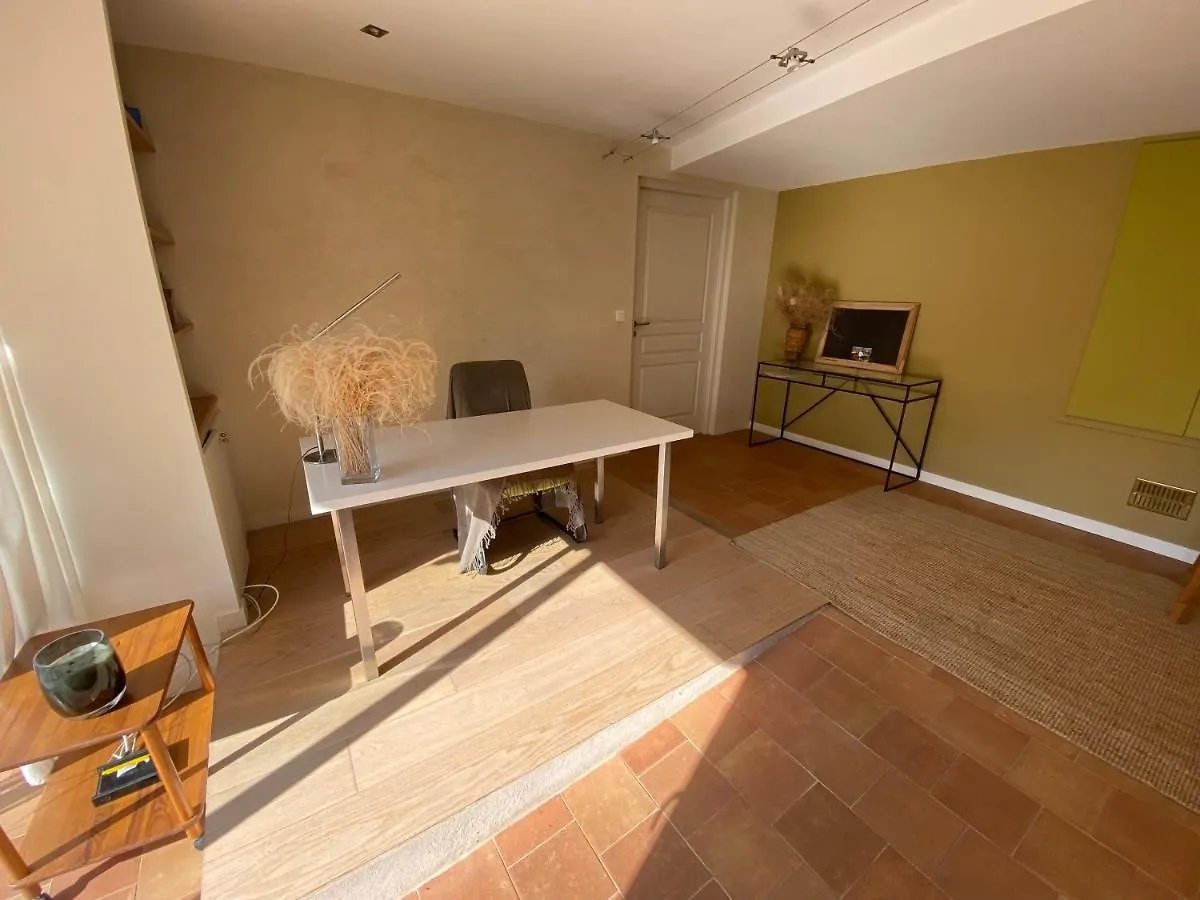 Les Caselles, Gite Et Chambre D'Hotes Saint-Beauzely 4*,  France