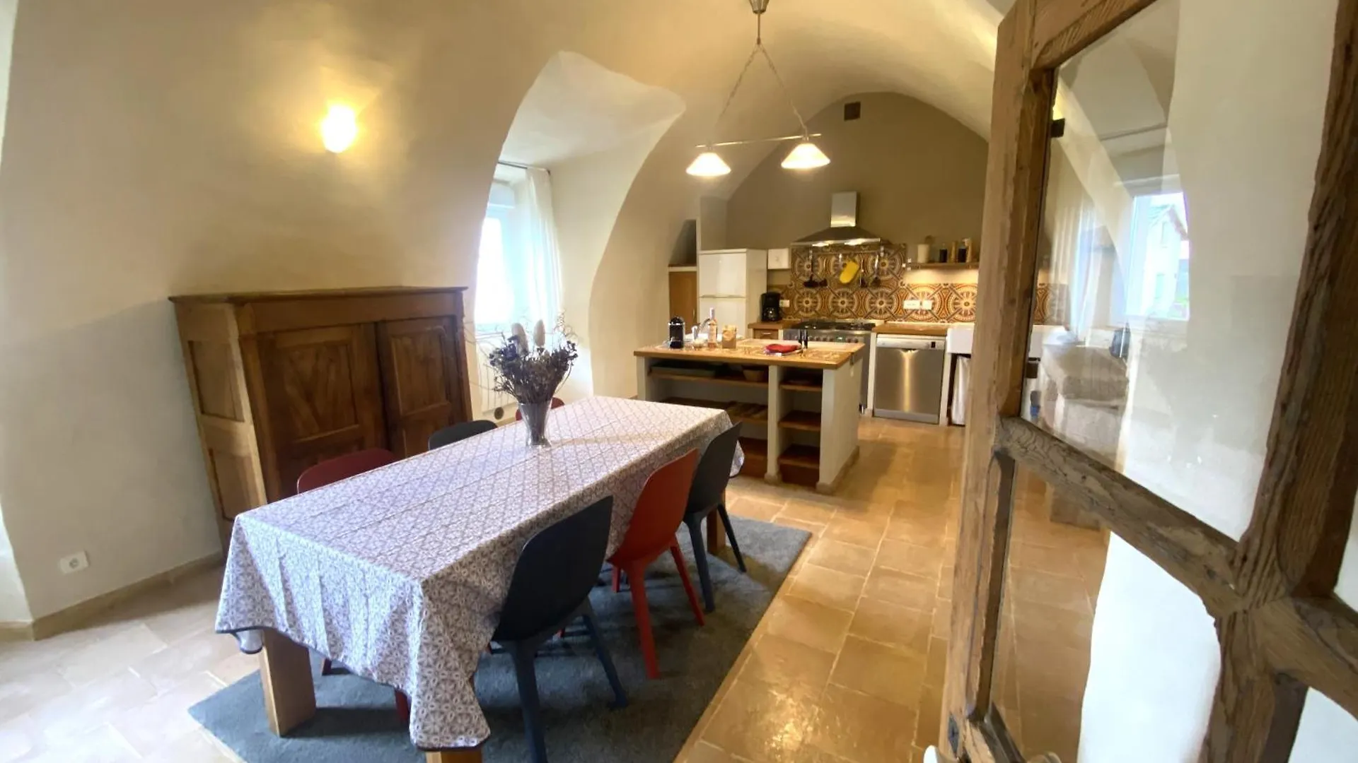 Les Caselles, Gite Et Chambre D'Hotes Saint-Beauzely 4*,
