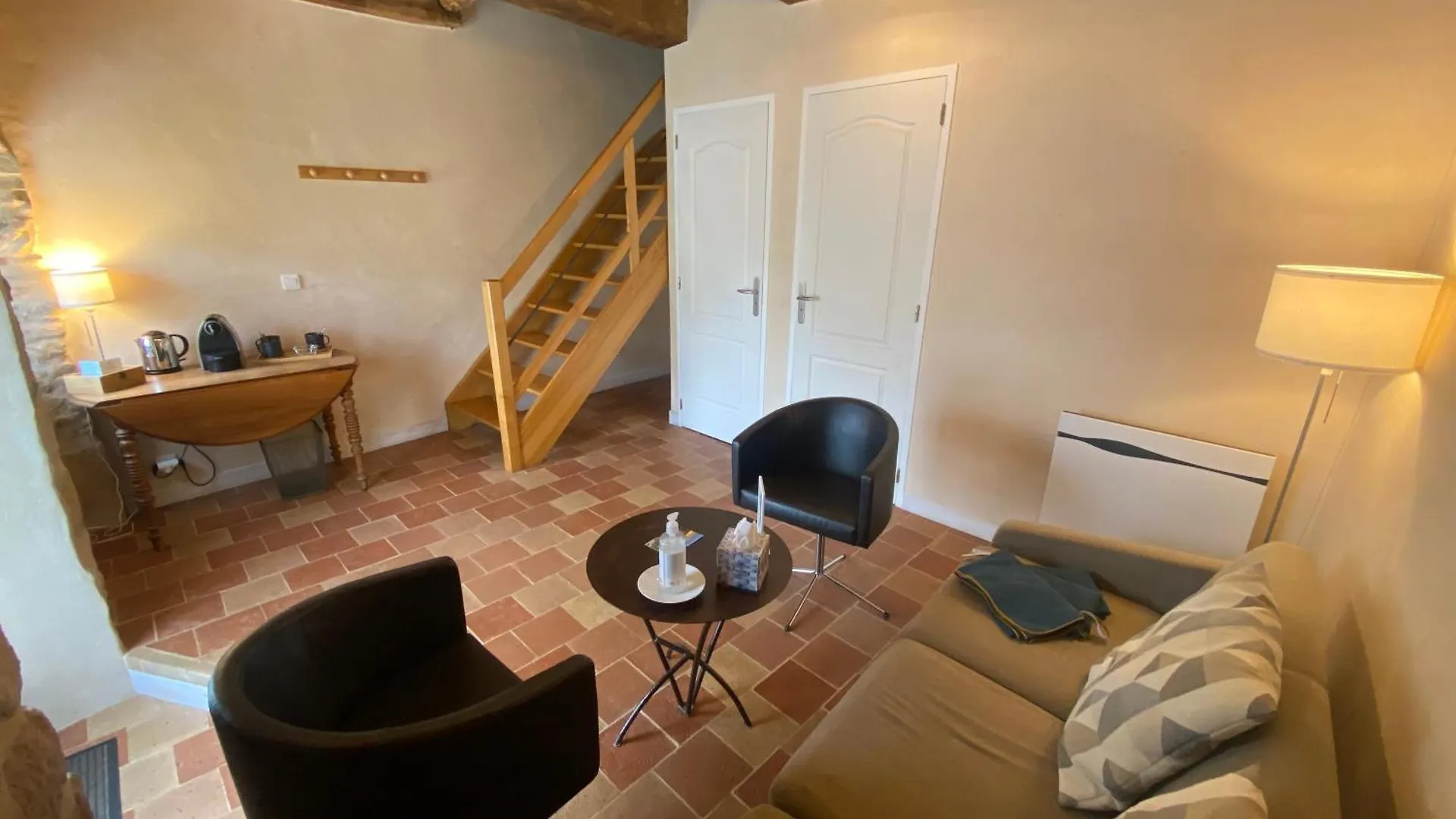 Les Caselles, Gite Et Chambre D'Hotes Saint-Beauzely Guest house