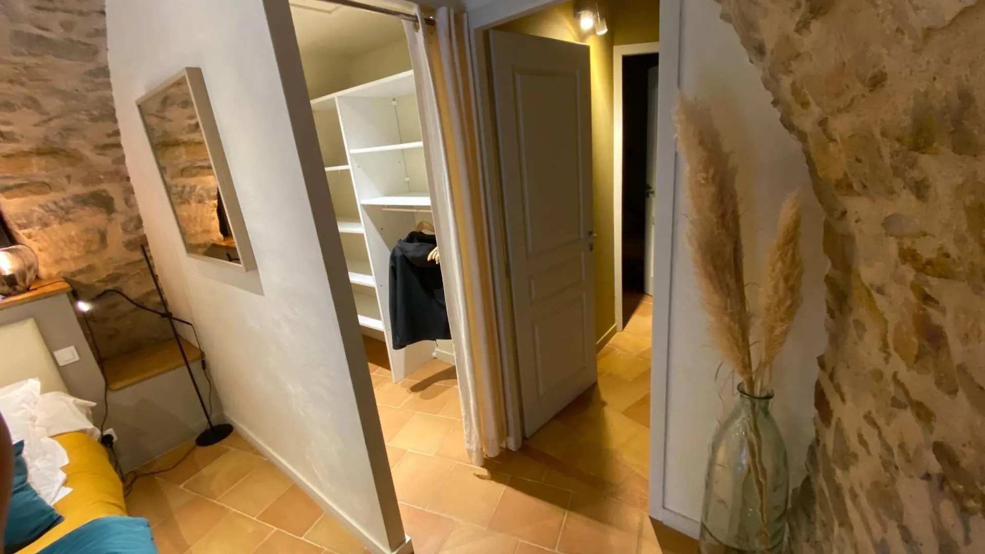 Les Caselles, Gite Et Chambre D'Hotes Saint-Beauzely