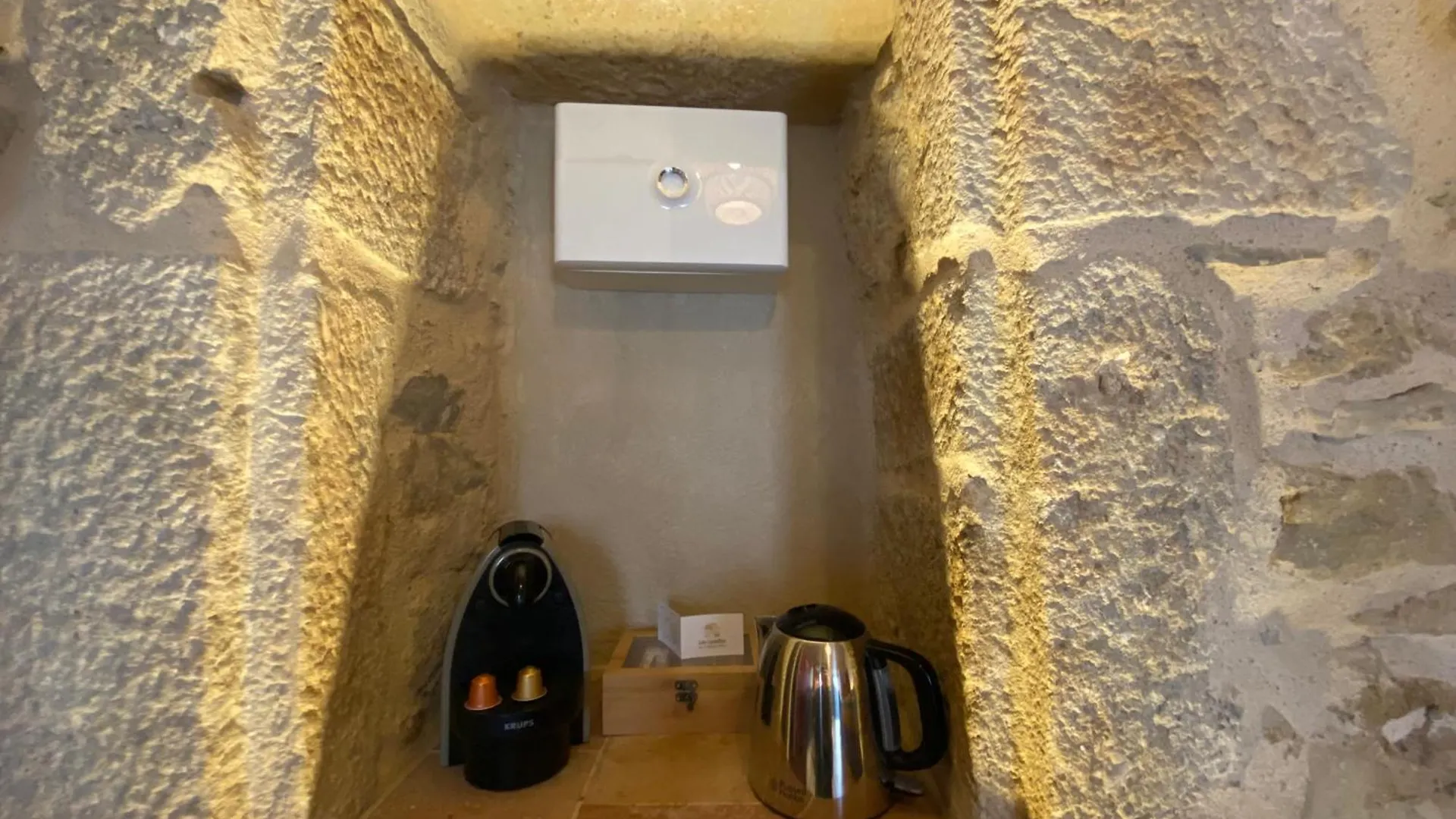 Konukevi Les Caselles, Gite Et Chambre D'Hotes Saint-Beauzely